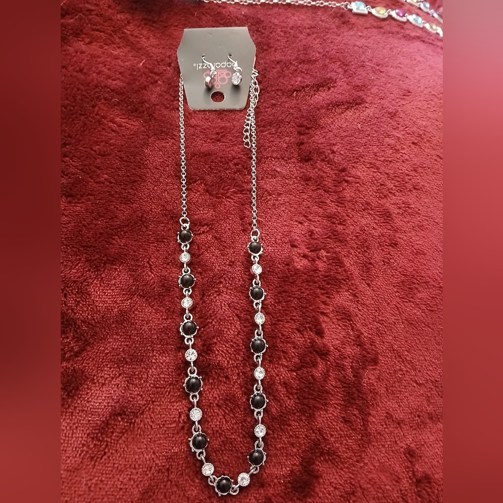 Paparazzi Black and Silver Necklace Set with 2 Inch Extender
